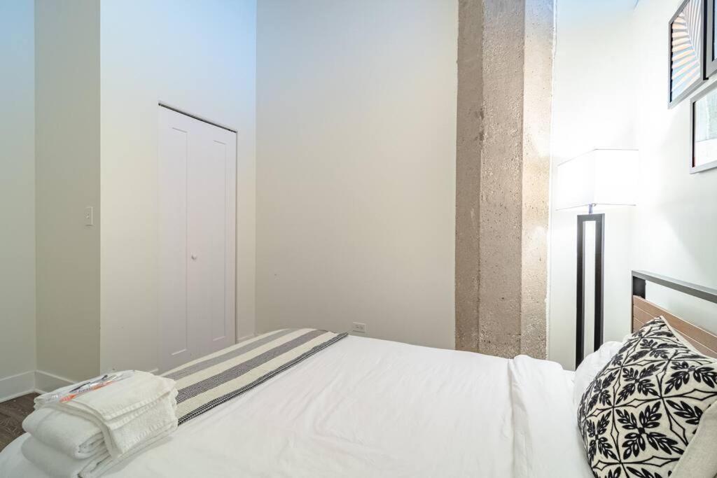 Mccormick 2br-2ba Family Unit For Up To 8 Guests With Optional Parking & Gym Access Apartamento