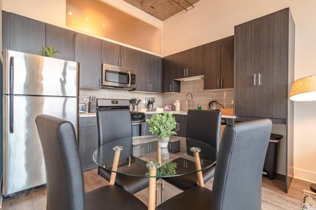 Apartamento Mccormick 2br-2ba Family Unit For Up To 8 Guests With Optional Parking & Gym Access Chicago