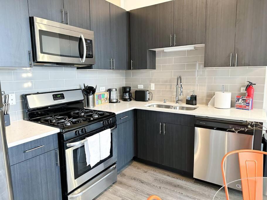 Apartamento Mccormick 2b-2ba For Up To 8 Guests With Optional Parking & Gym *