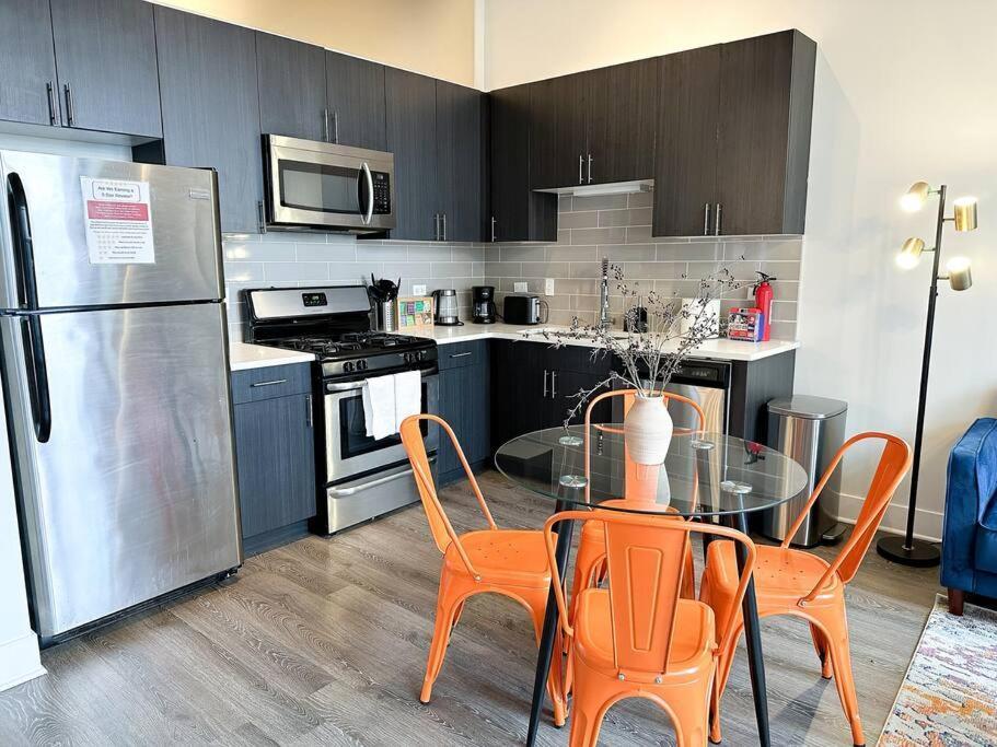 Mccormick 2b-2ba For Up To 8 Guests With Optional Parking & Gym