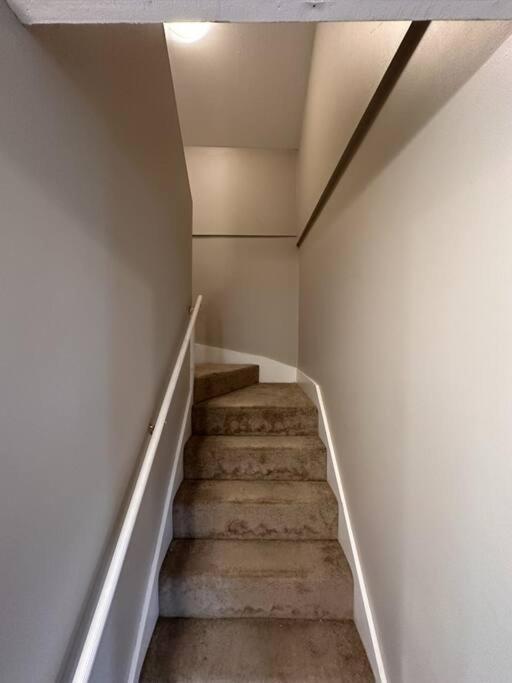 Flexhome Avondale 3br Duplex W2 Apartment *