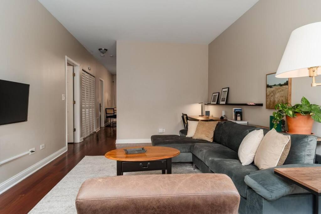 Apartment Flexhome Avondale 3br Duplex W2 Chicago