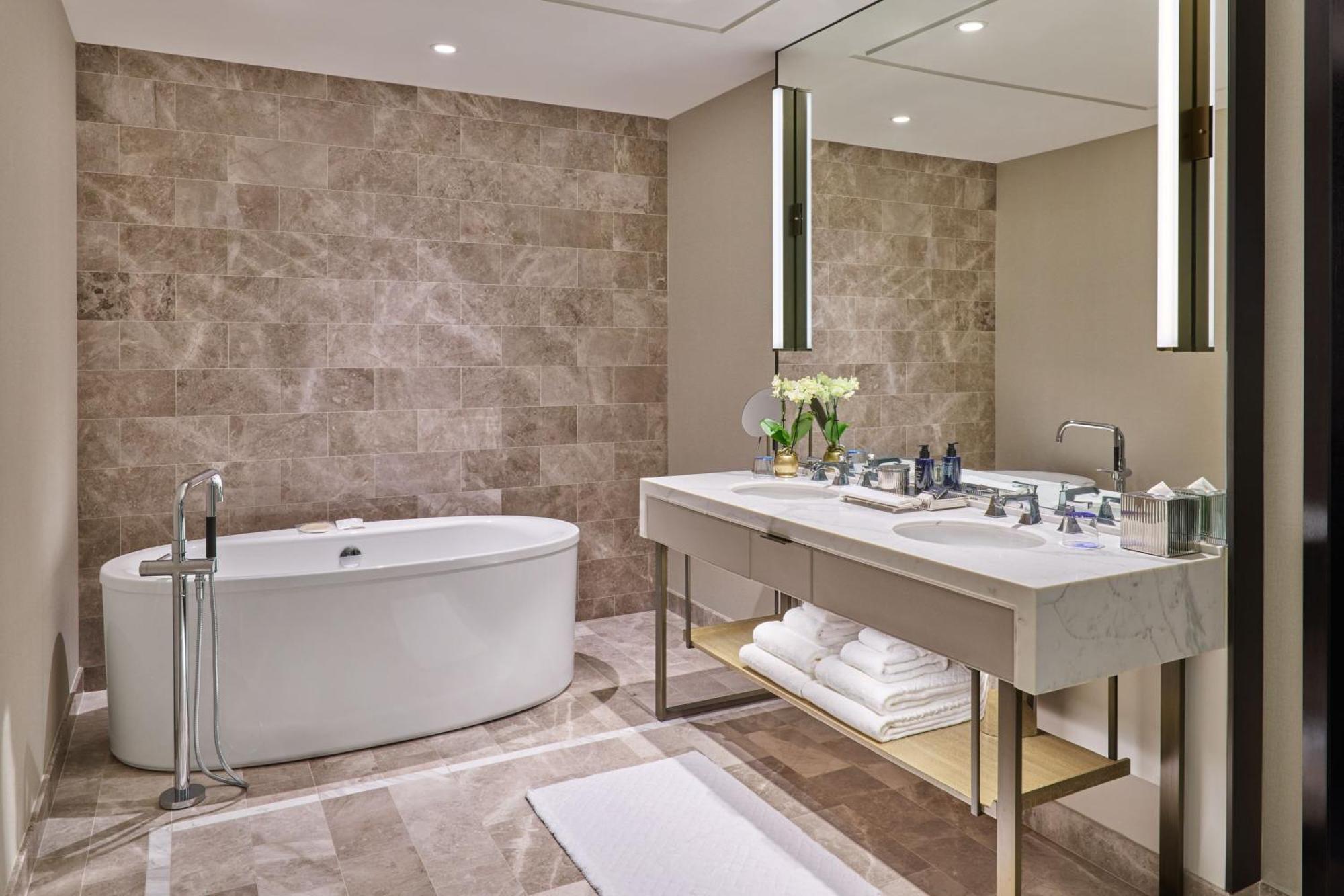 The St. Regis Hotel Chicago