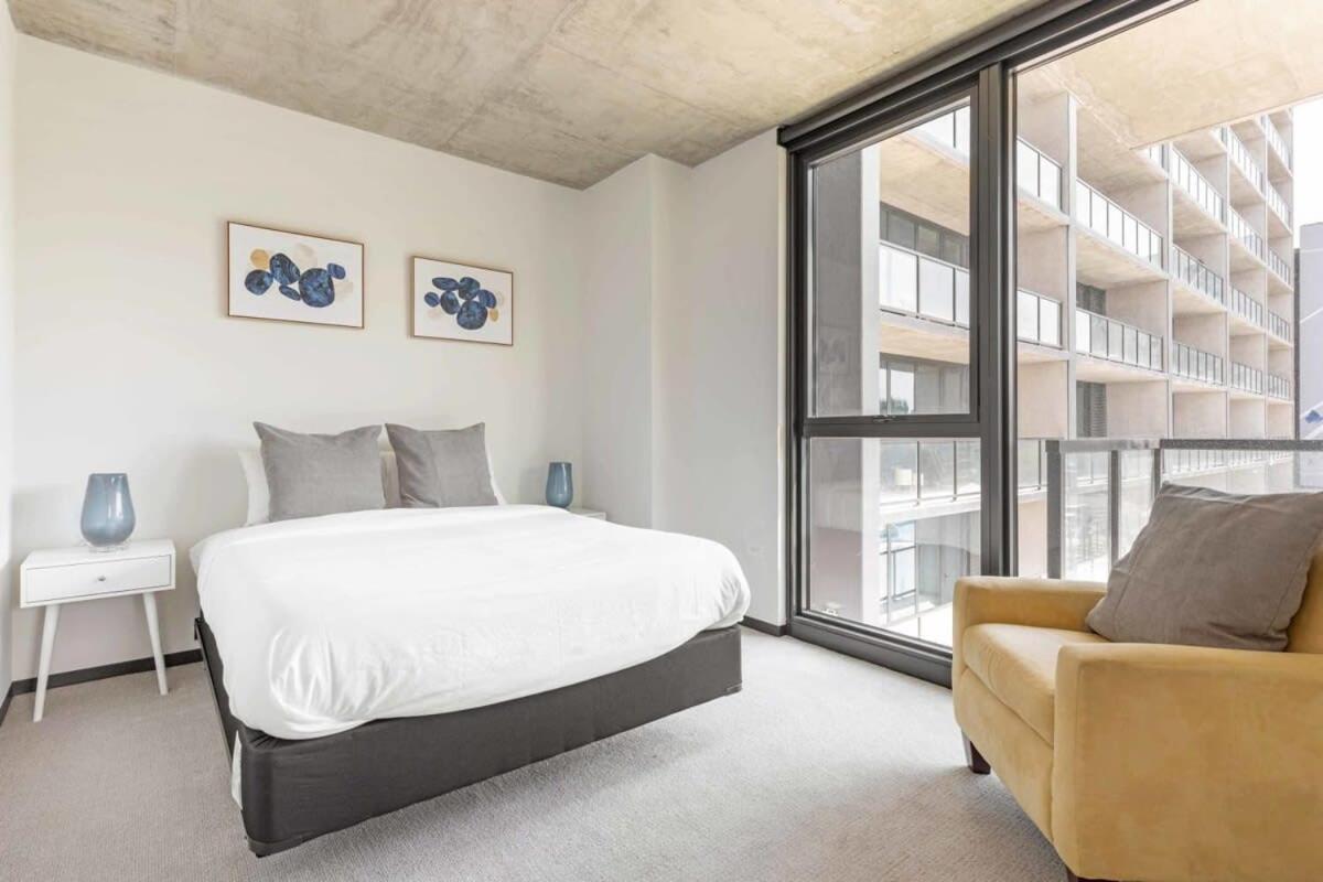 2br Chic New With Rooftop Pool & Gym