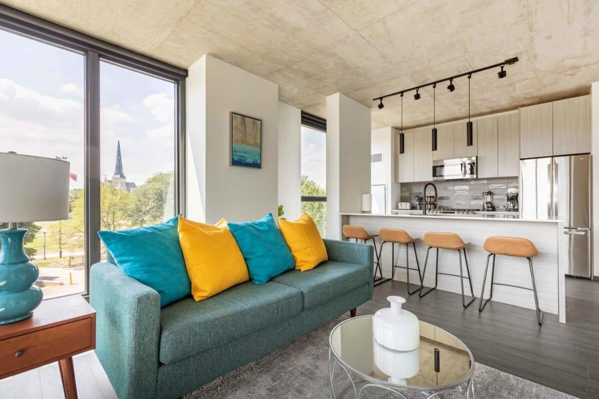 2br Chic New With Rooftop Pool & Gym Chicago