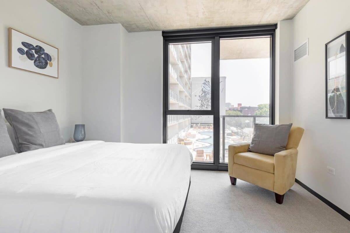 2br Chic New With Rooftop Pool & Gym *