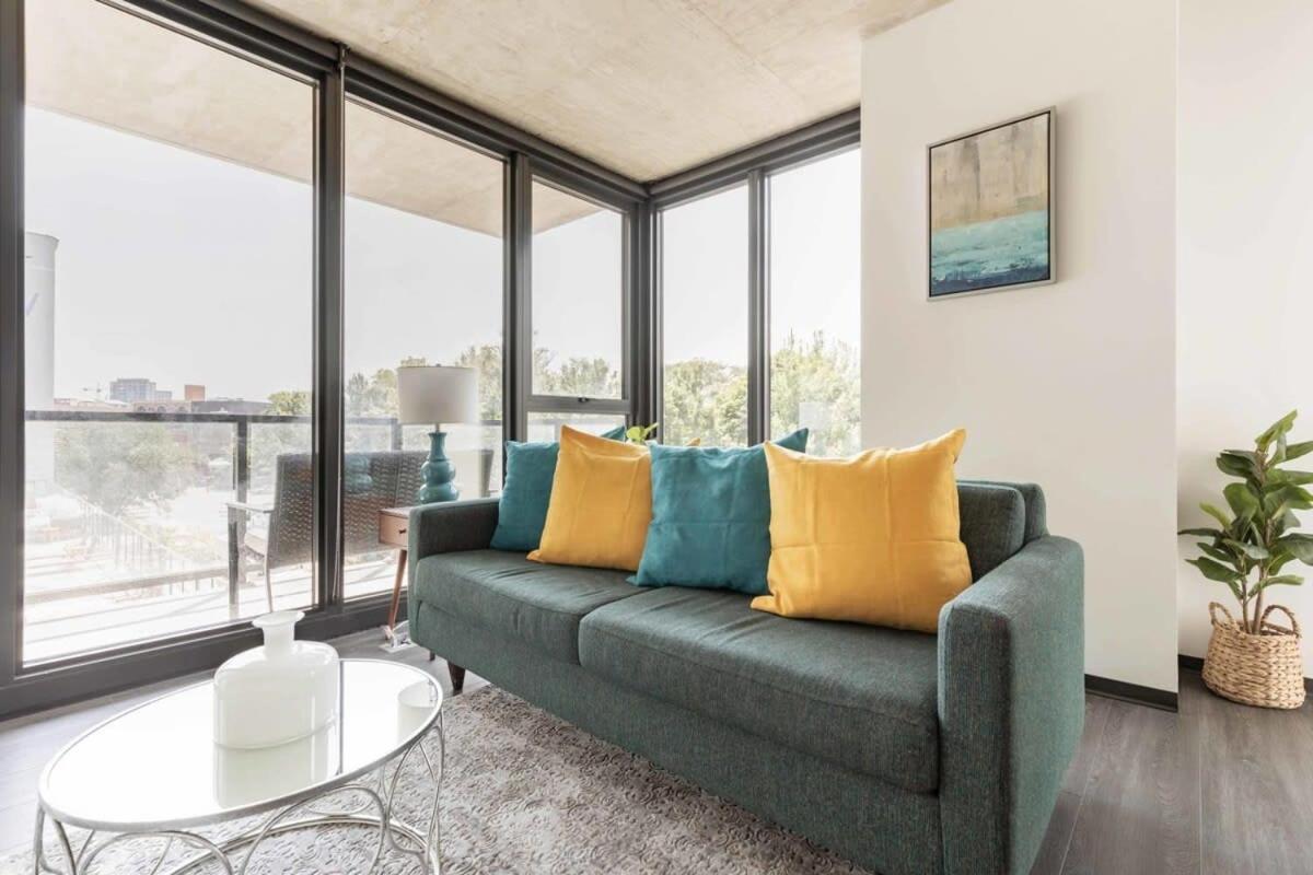 2br Chic New With Rooftop Pool & Gym