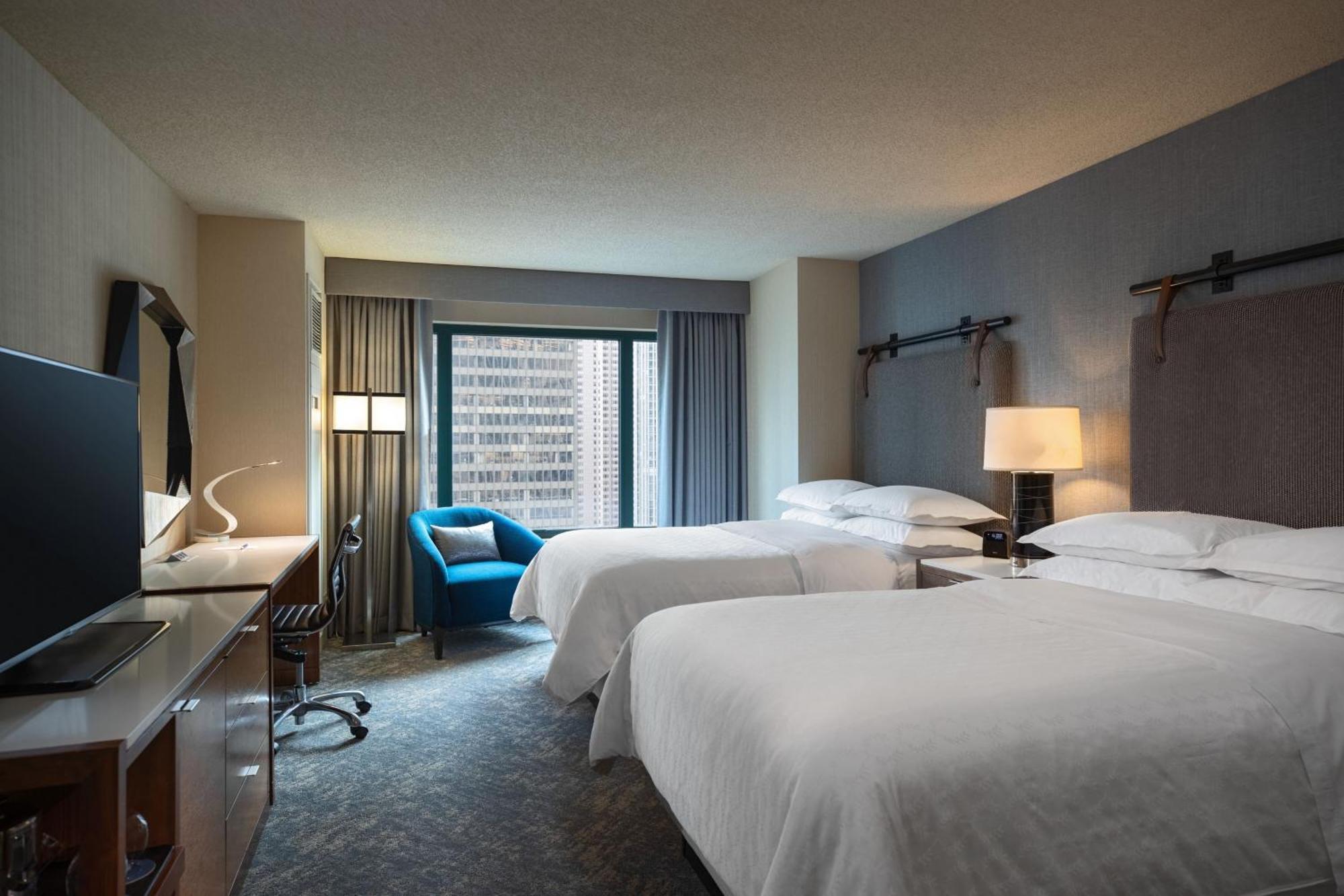 Sheraton Grand Riverwalk Hotel 4*