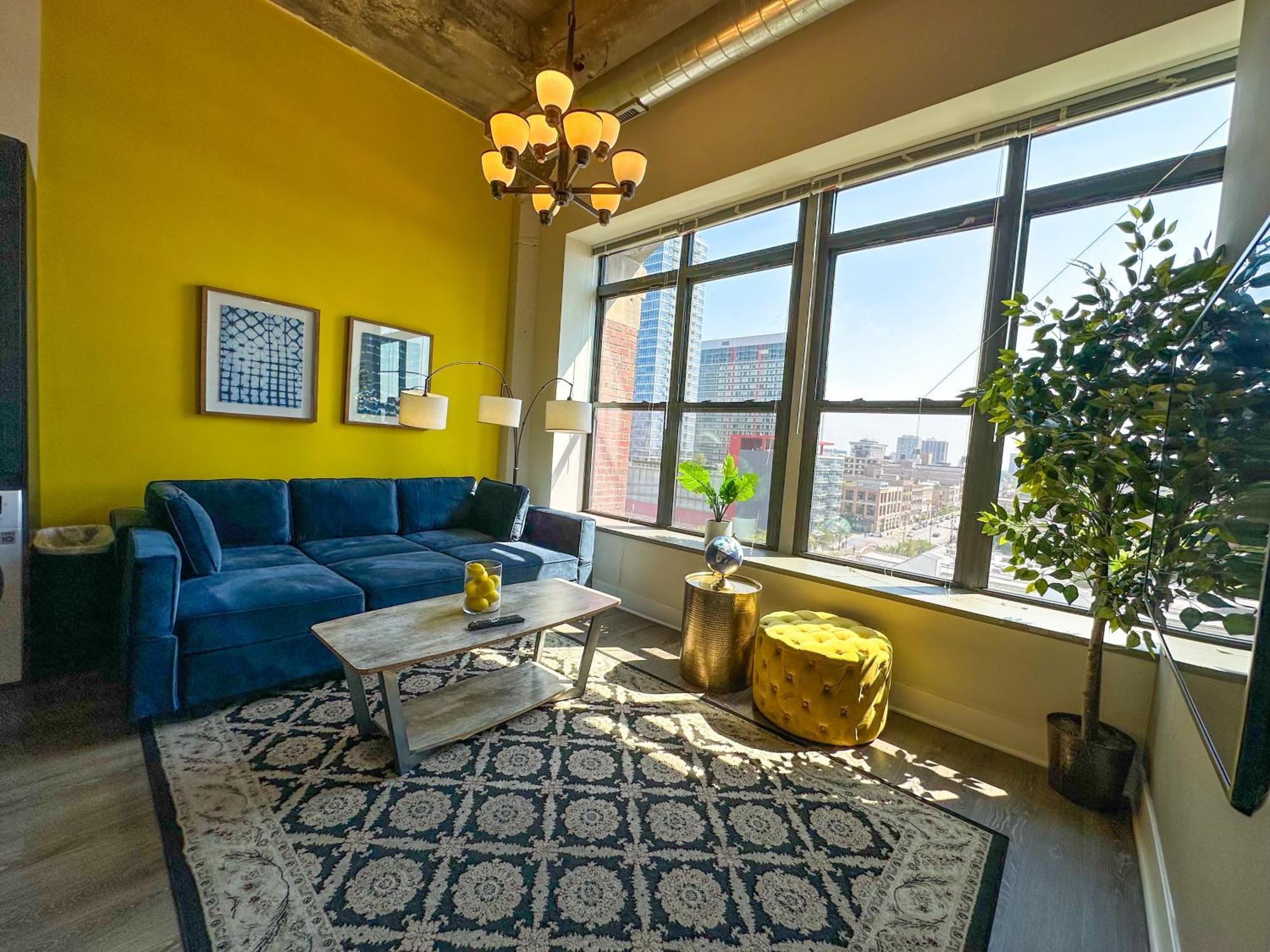 Mccormick 2br-2ba Family Unit For Up To 8 Guests With Optional Parking & Gym Access Chicago