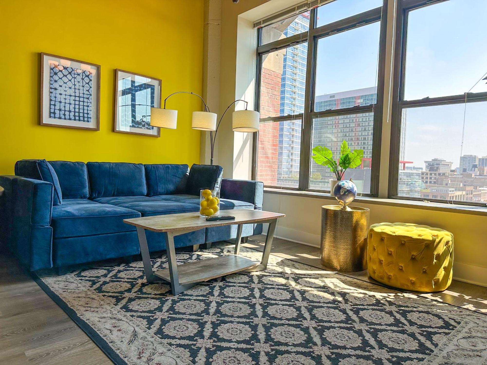 Mccormick 2br-2ba Family Unit For Up To 8 Guests With Optional Parking & Gym Access Apartment