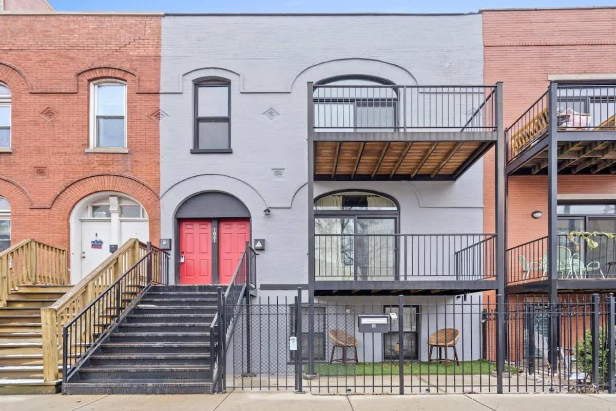2 Bd 2 Ba Bucktown Safari Flat * Chicago