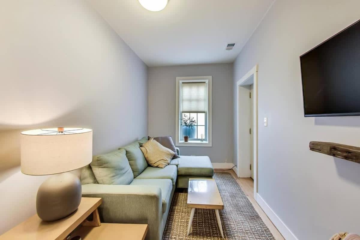 Modern 2br With Patio & Cozy Space Apartamento
