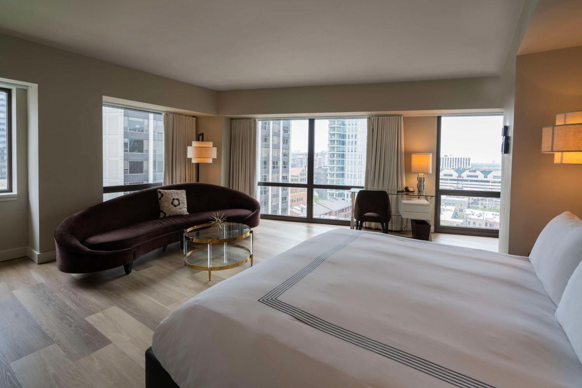 Thompson Chicago, By Hyatt 4*