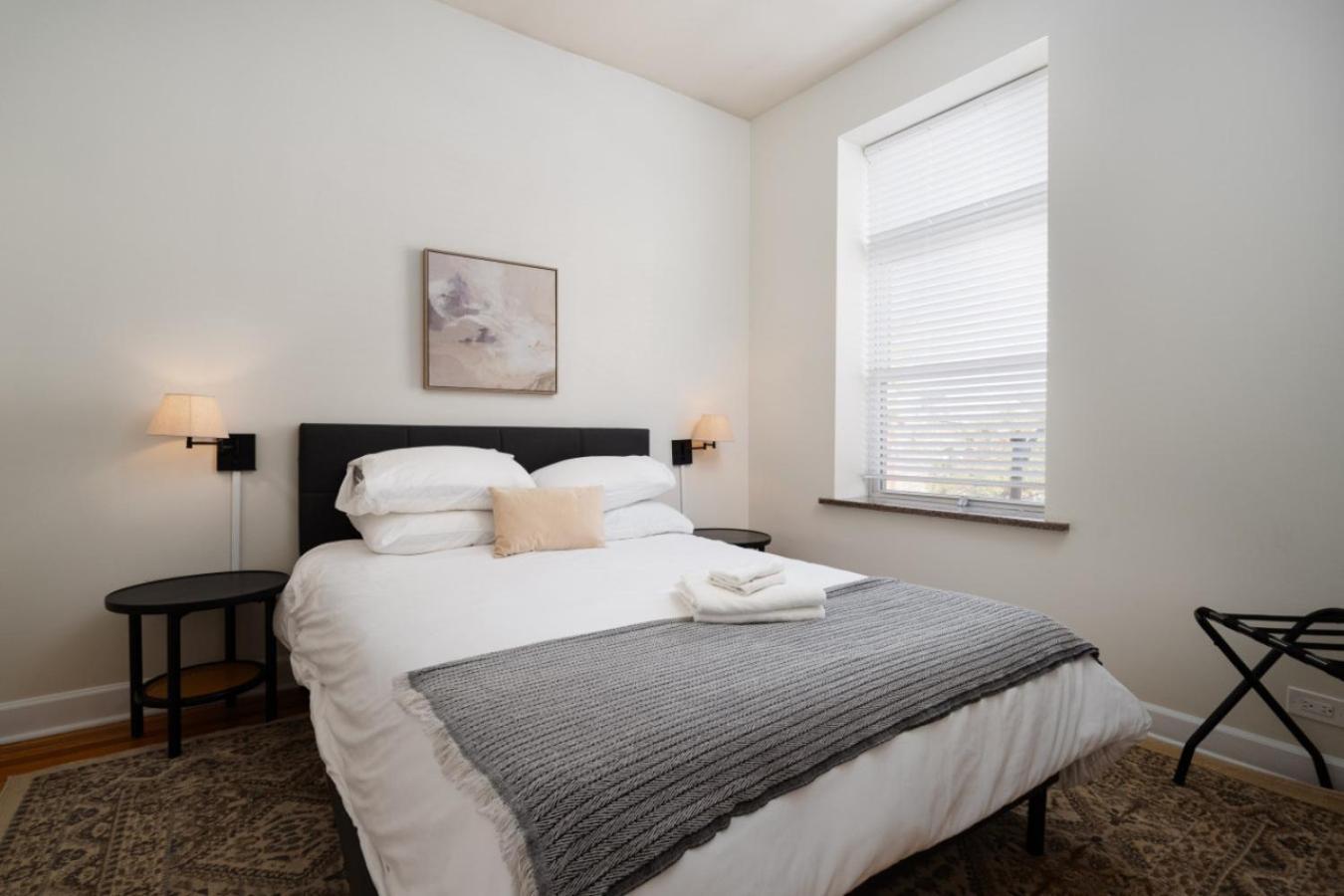 Charming Renovated In Ukrainian Village Apartment Chicago