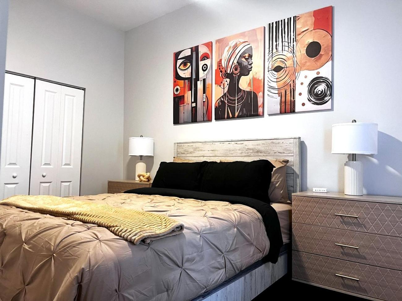 La Casa Negra A Beautiful 3bed 2bath Apartment Chicago