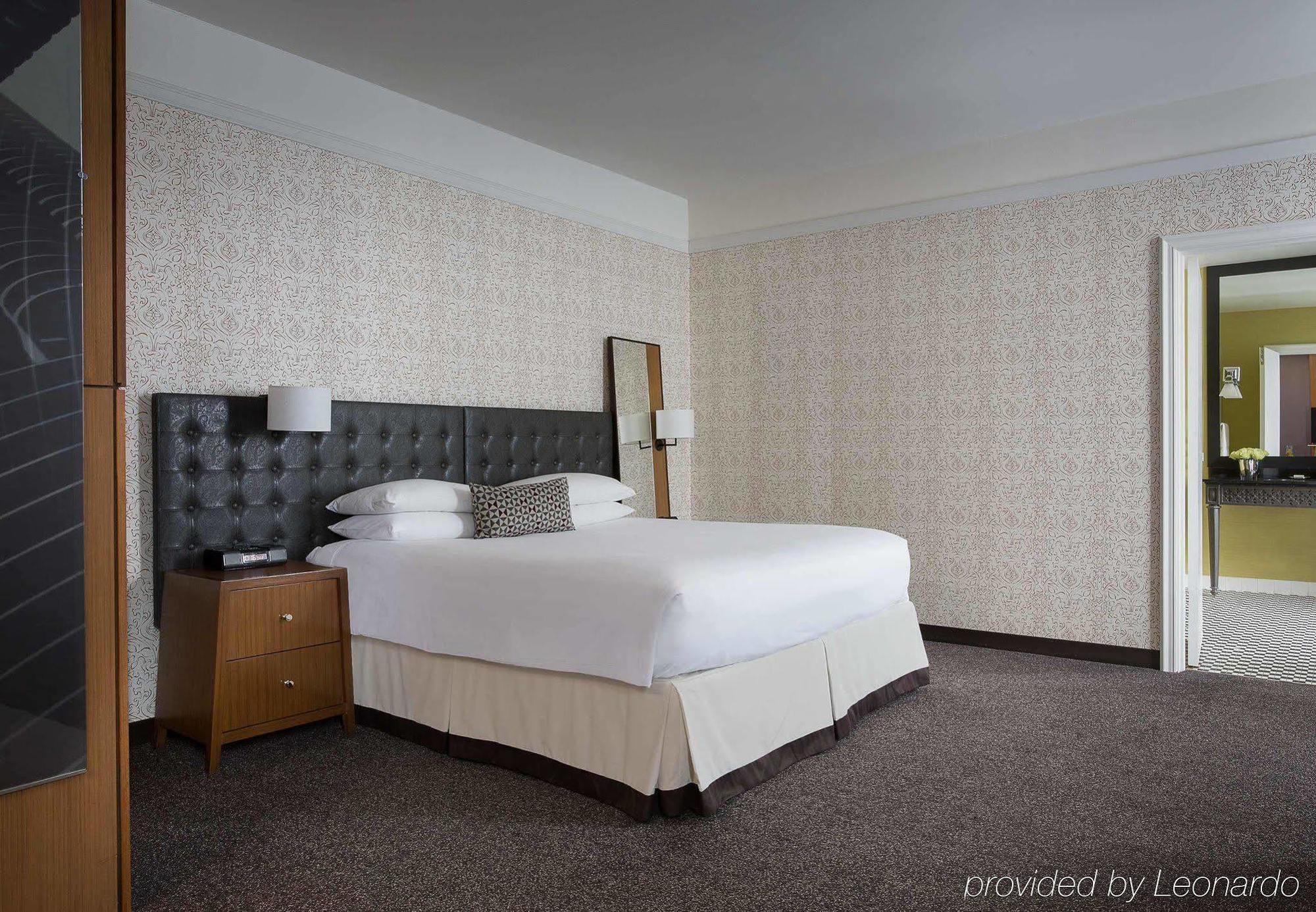 Hotel Downtown, Autograph Collection 4*