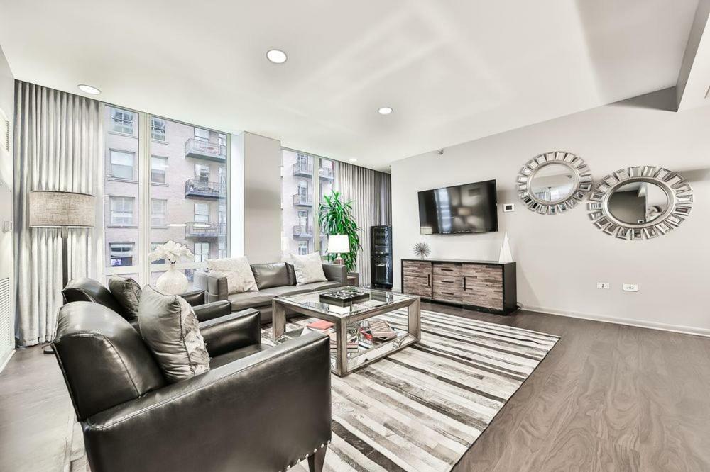Ich Suites Apartment