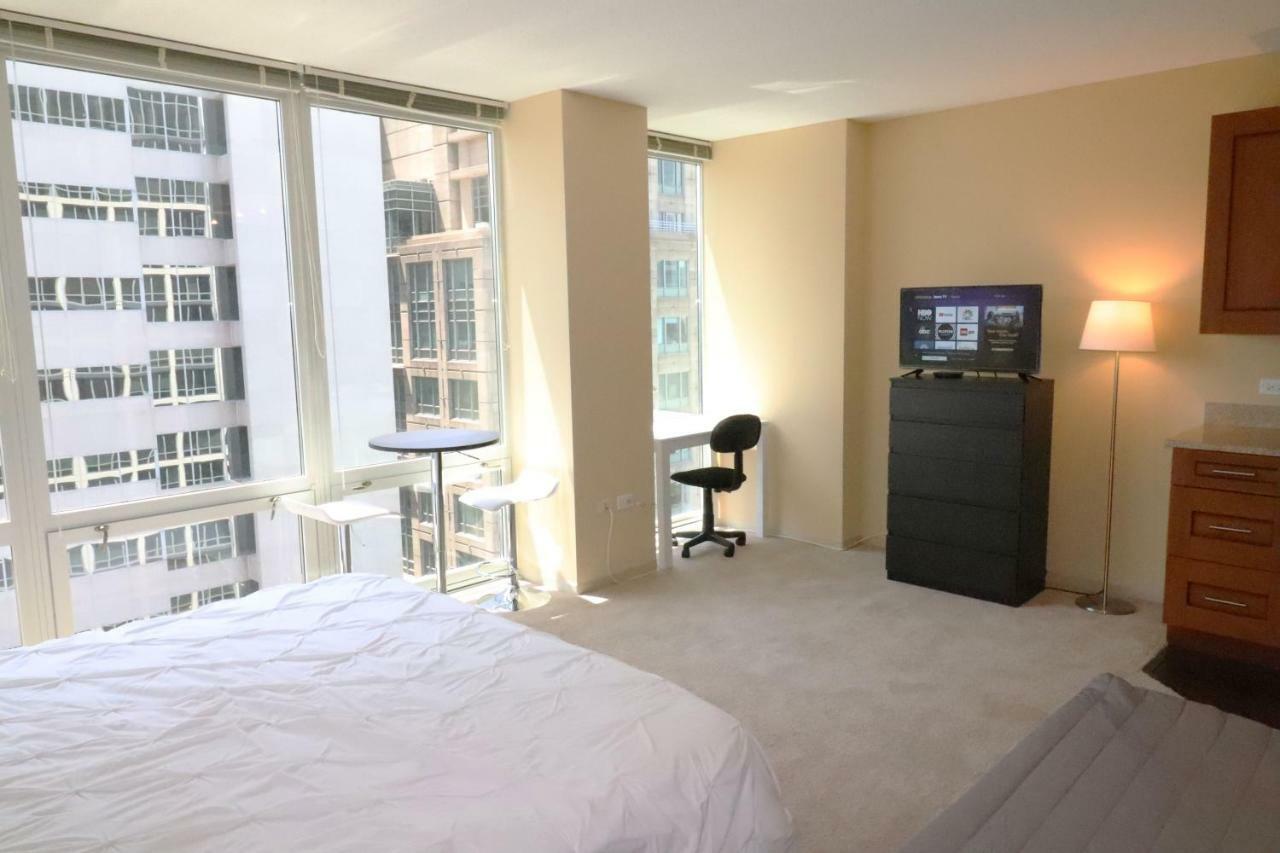 Ich Suites Apartment Chicago