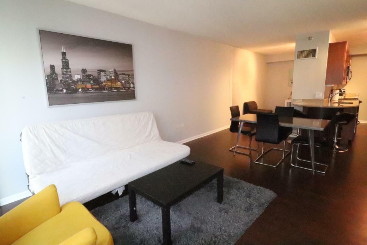 Ich Suites Apartment Chicago