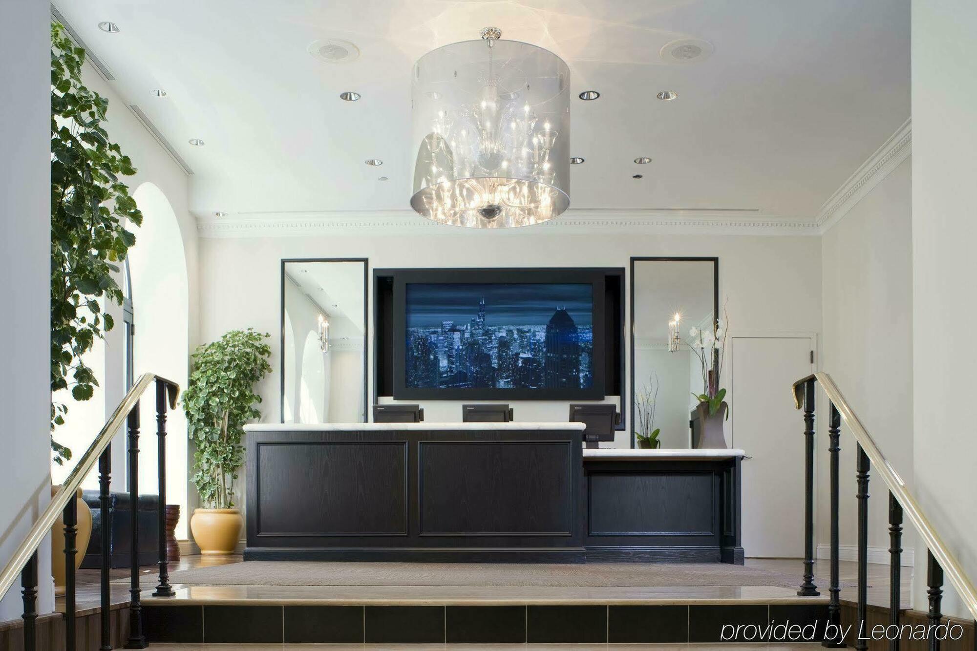 Hotel Express - Magnificent Mile By Ihg Chicago