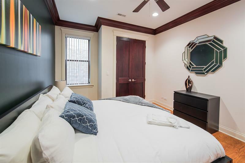 Apartment Penthouse 3br In Lincoln Park By Sonder