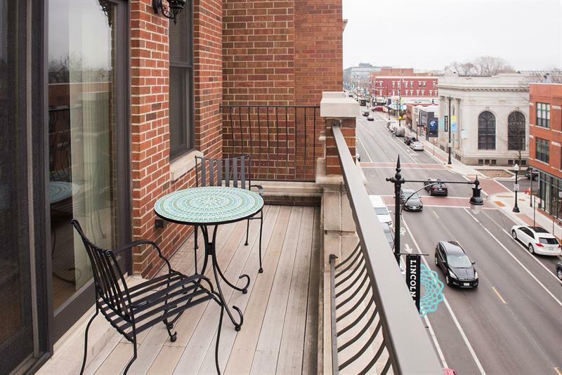 Apartment Penthouse 3br In Lincoln Park By Sonder *