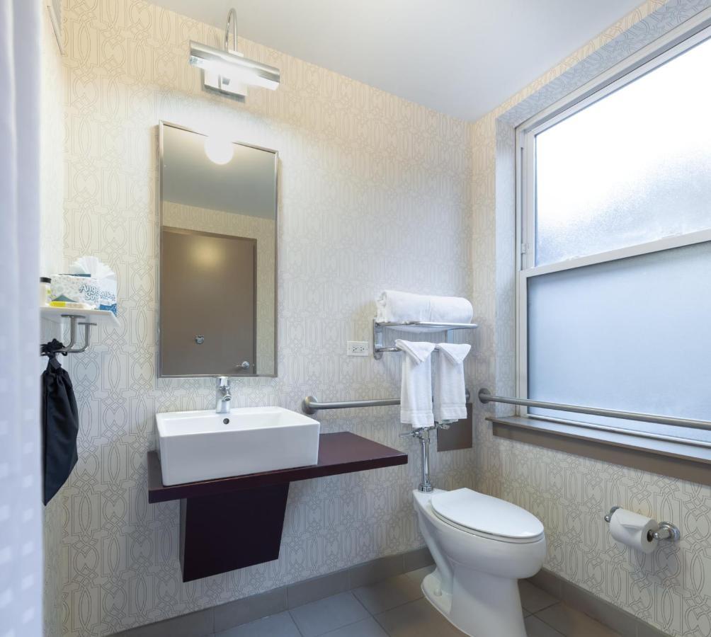 Hotel Express - Magnificent Mile By Ihg Chicago