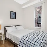 Modern 4Br Just A Block From Cta Pink Line With Pool Table Free Parking