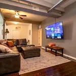 Mccormick 3Br Huge Family Unit With Optional Parking & Ping-Pong Table