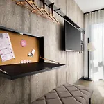Moxy Chicago Downtown