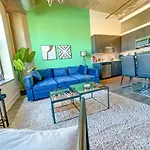 Mccormick 2Br-2Ba For Up To 8 Guests With Skyline View, Optional Parking & Gym Access