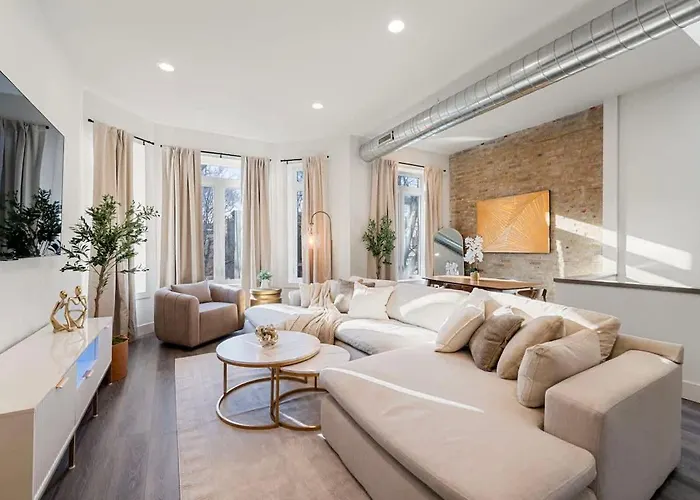 Luxury 2Br Condo In Wicker Park