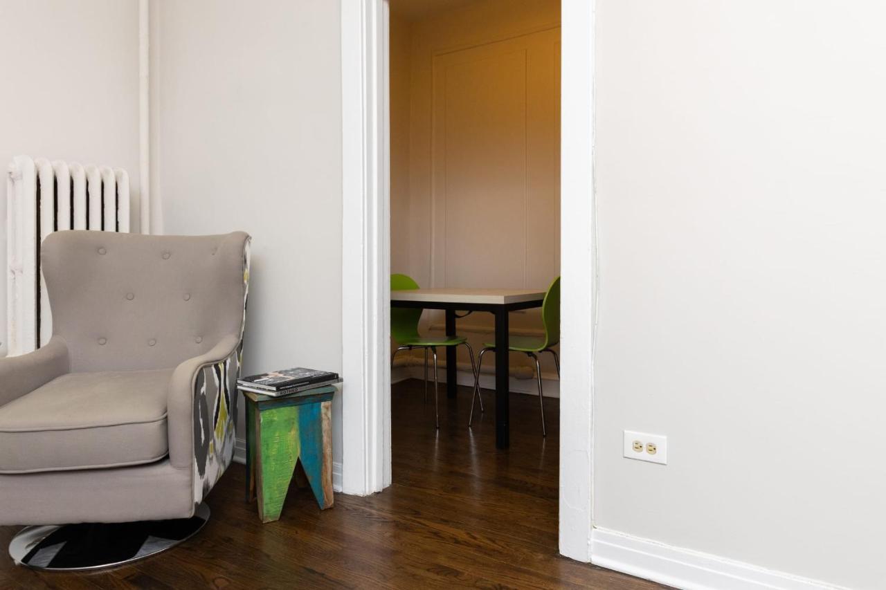 Frontdesk Open Studio Apt Near Promontory Point Chicago