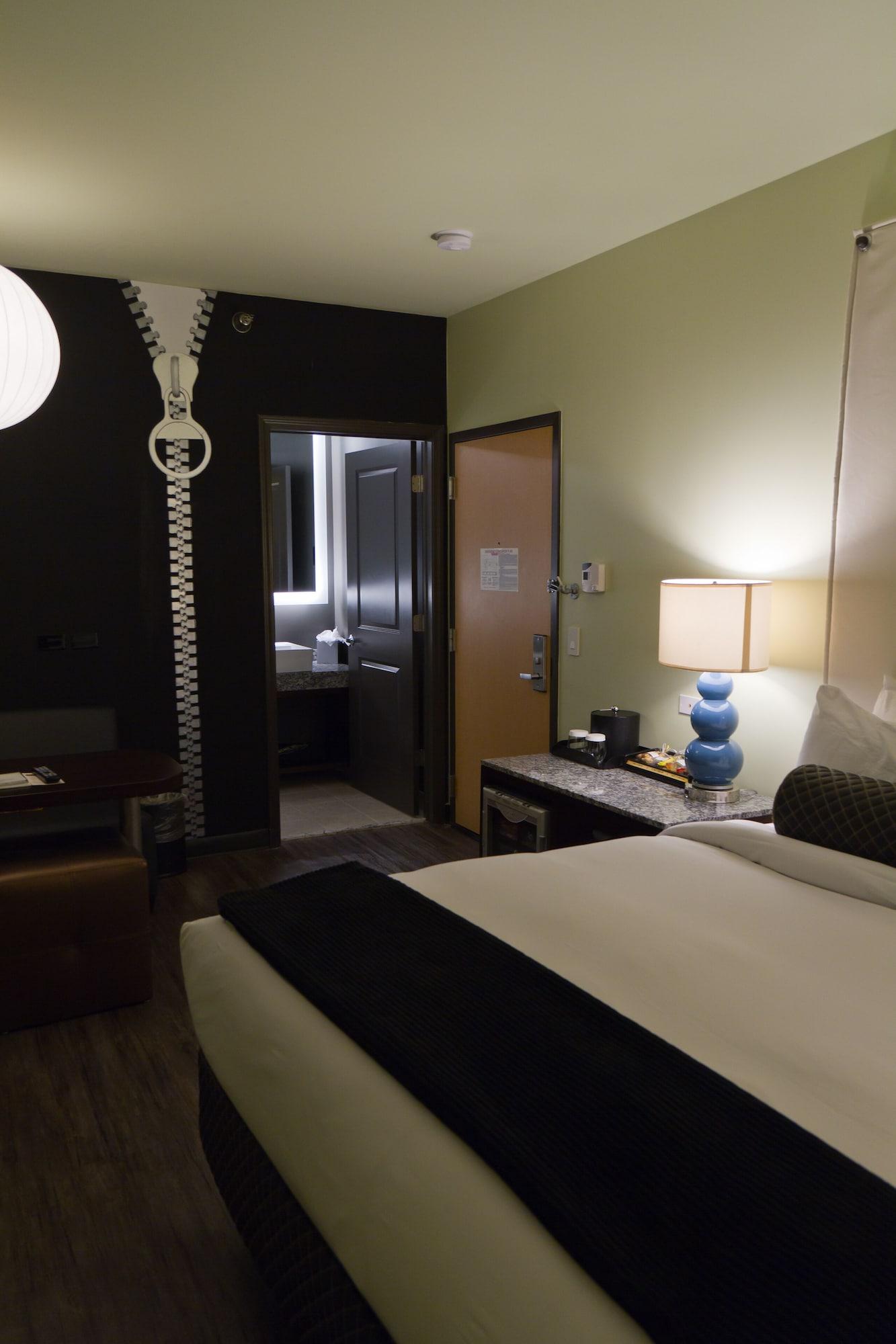 Acme Company 4* Chicago