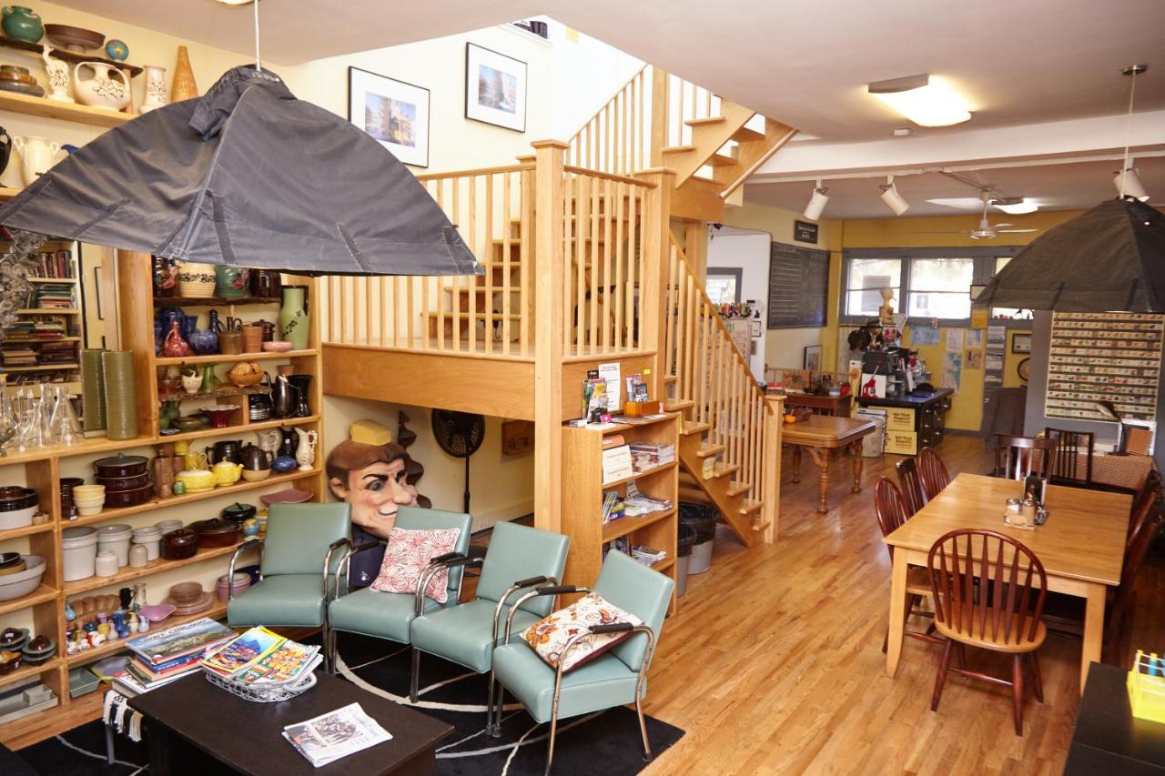 Acomodação com café da manhã  Ray's Bucktown Chicago