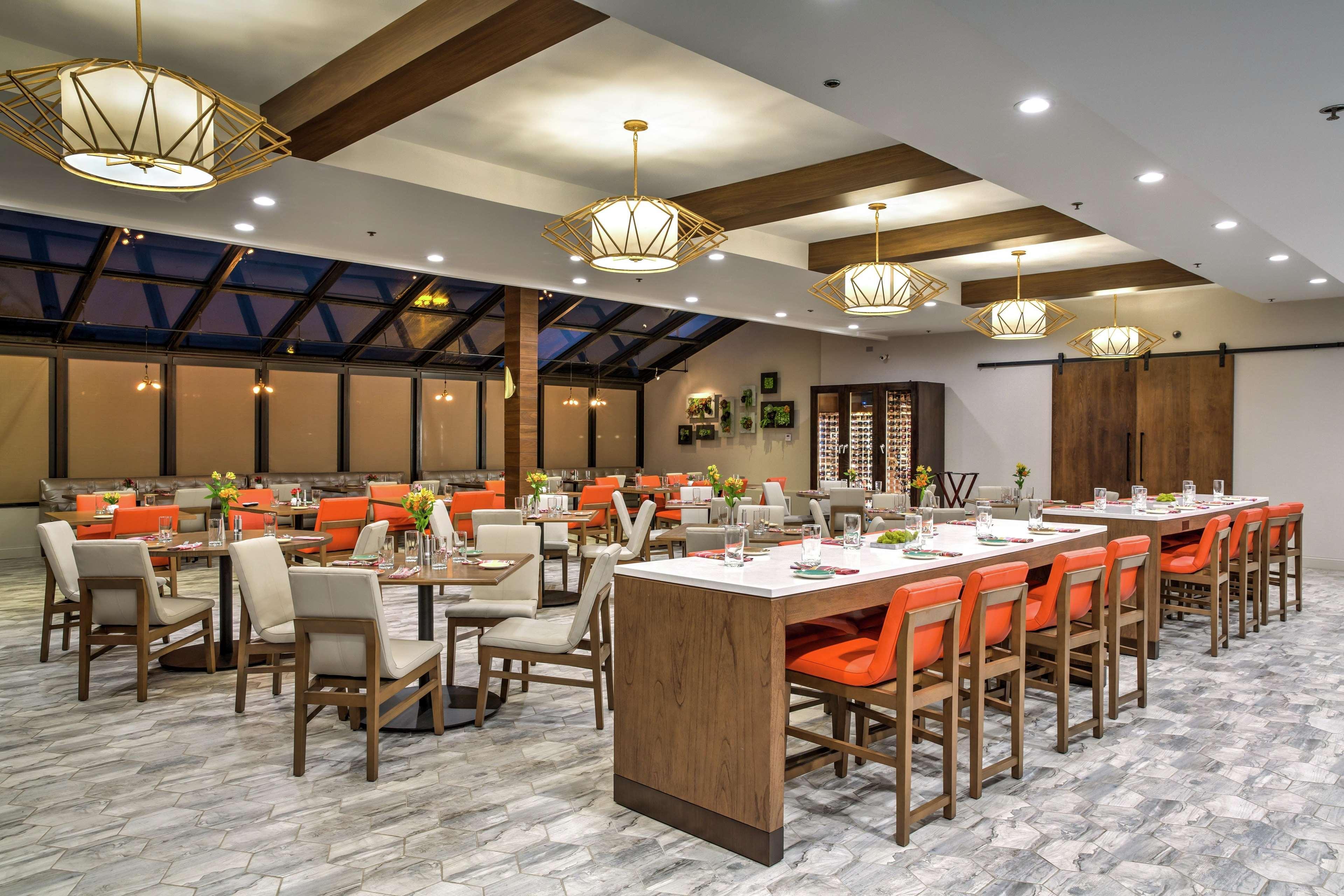 Hilton Chicago/oak Lawn Hotel 3*