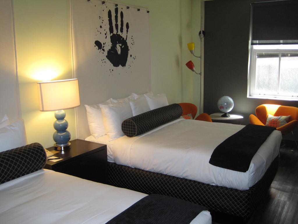 Acme Company 4* Chicago