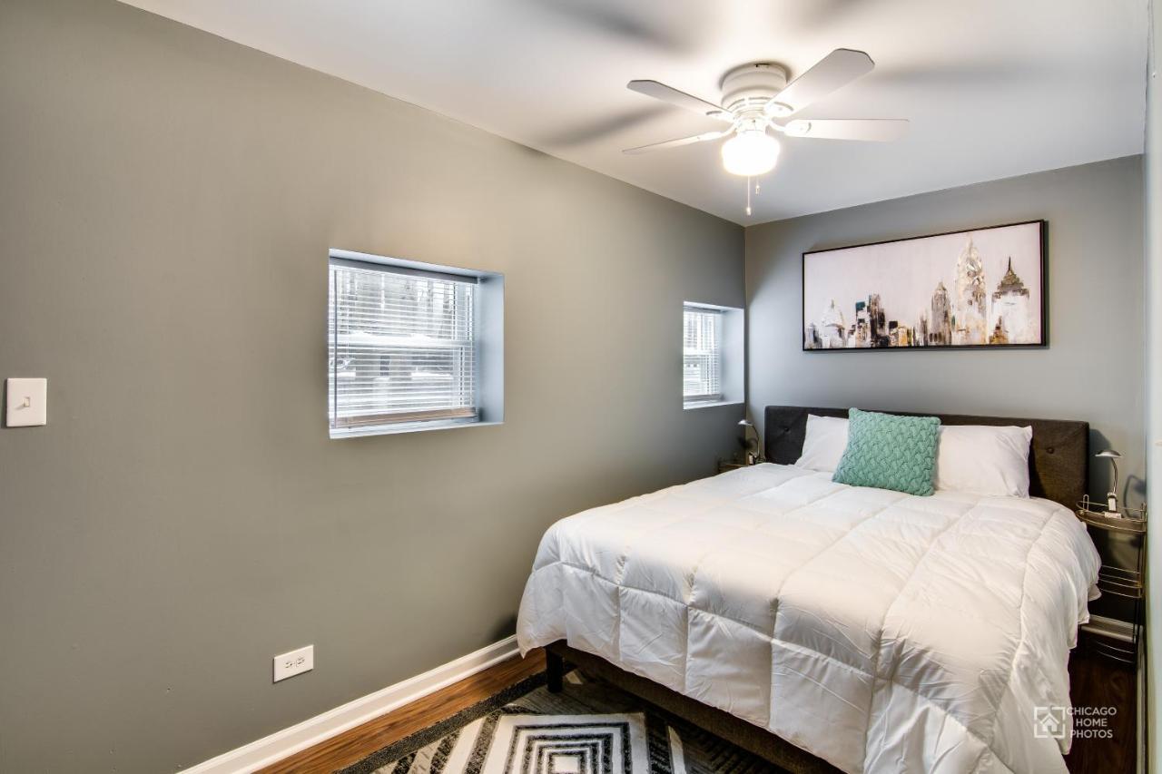 Quiet Comfort In The Big City, Just Steps To The Blue Line Apts Apartment Chicago