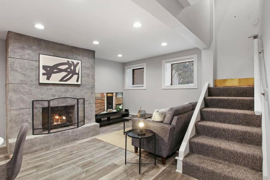Apartment Chic 1br With Modern Comforts - Barry Ga Chicago