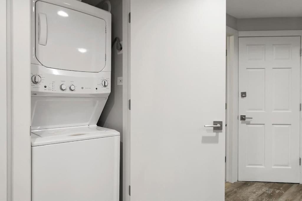 Chic 1br With Modern Comforts - Barry Ga