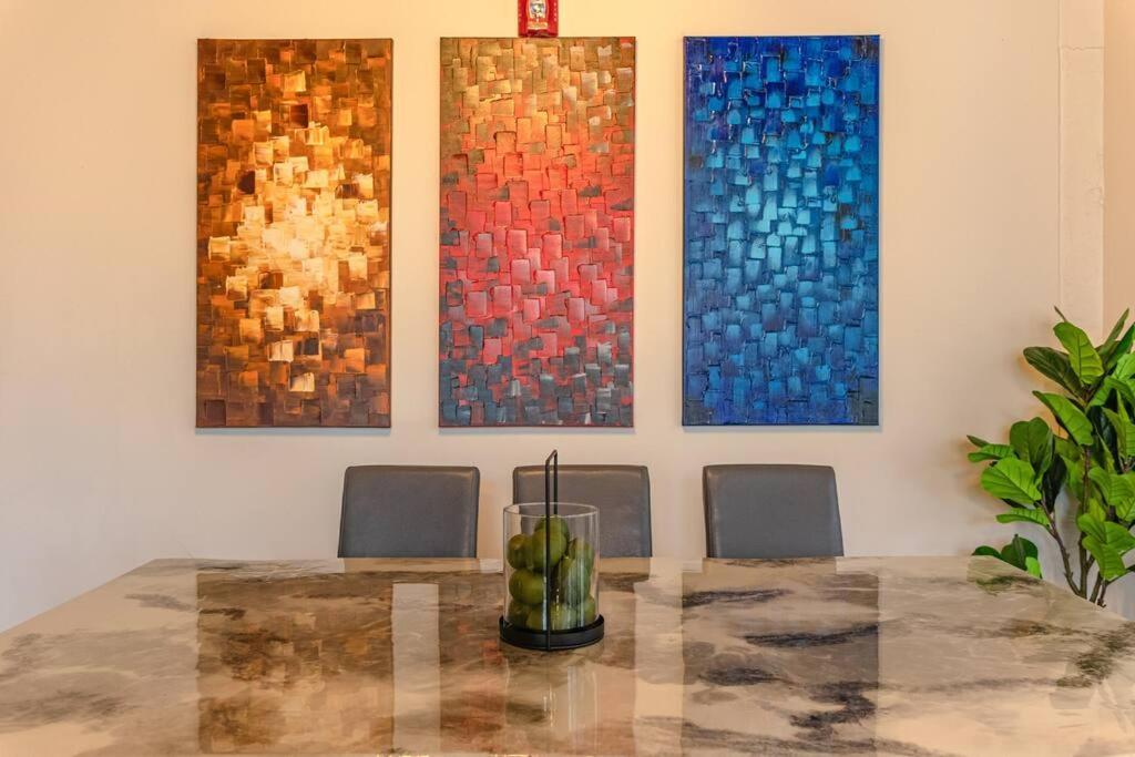 Group Friendly Spacious 3br With Optional Parking And Gym Access Sleeps 10 Guest Near Mccormick Place And Soldier Field Apartment *