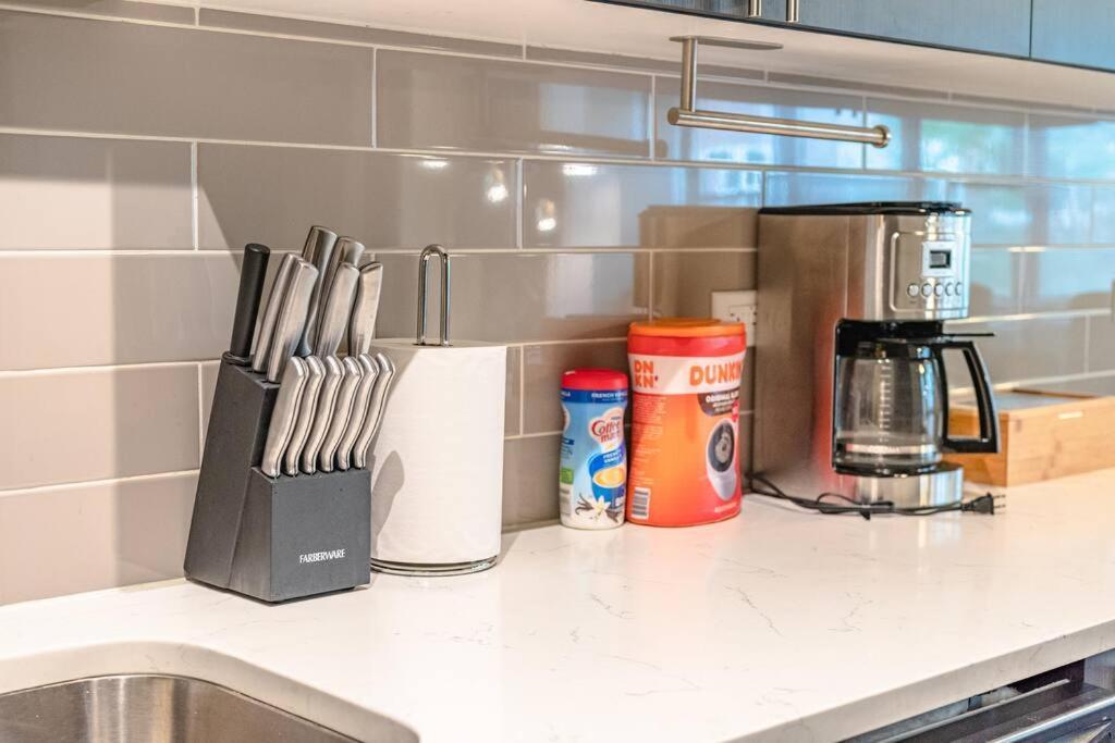 Group Friendly Spacious 3br With Optional Parking And Gym Access Sleeps 10 Guest Near Mccormick Place And Soldier Field Apartment
