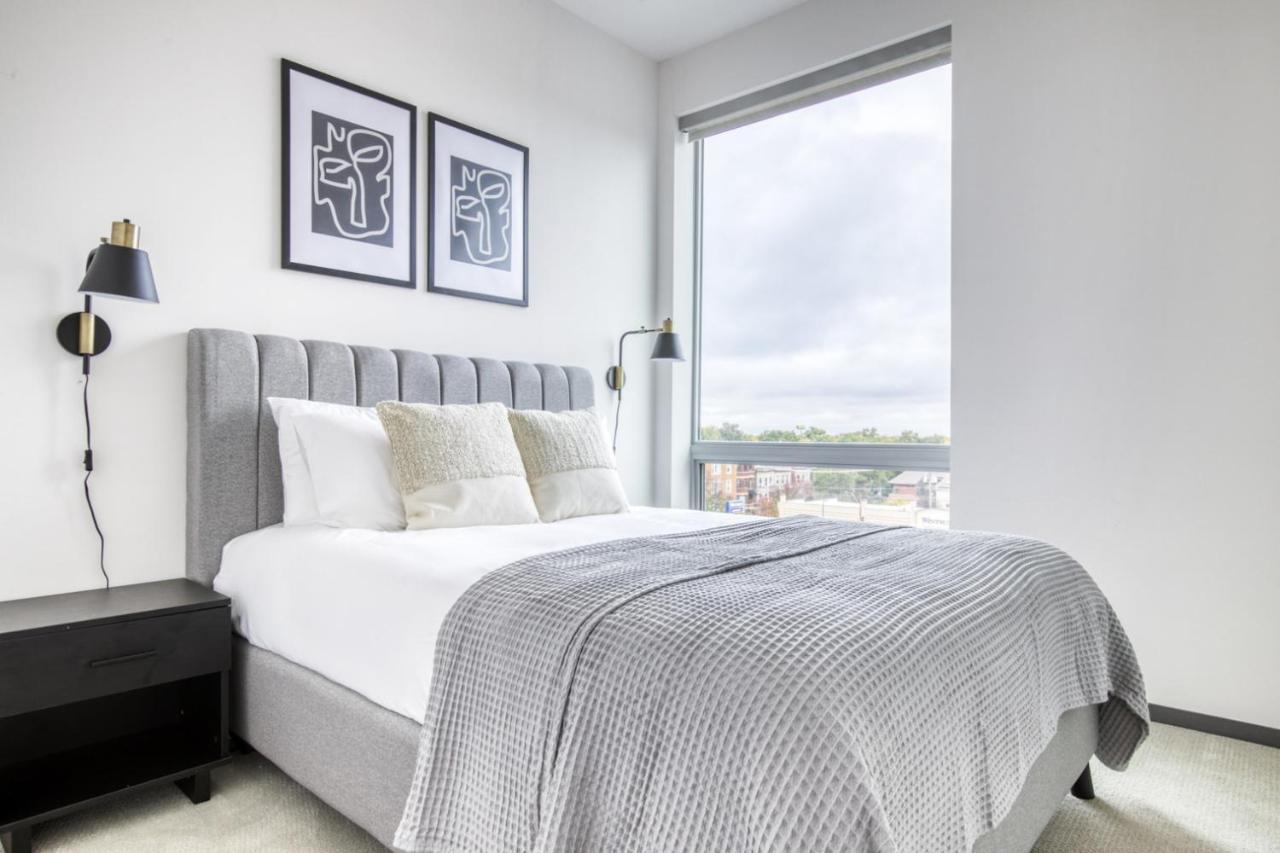 Logan Sq 1br W Roof Gym 1 Block To L Chi-479 Chicago