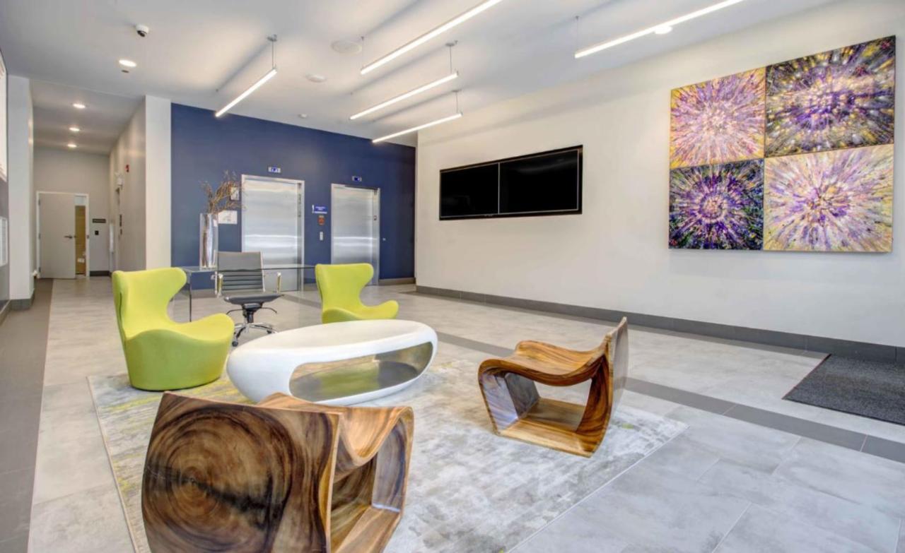 Logan Sq 1br W Roof Gym 1 Block To L Chi-479