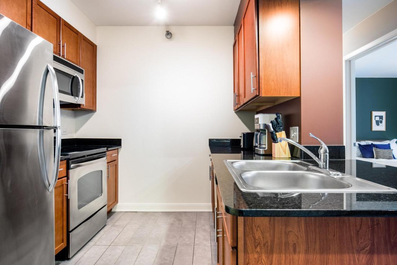 Loop 1br W Pool Gym Nr Financial District Chi-261 * Chicago