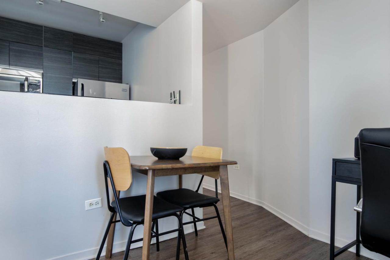 Apartment South Loop 1br Nr L Grant Park Chi-805 Chicago