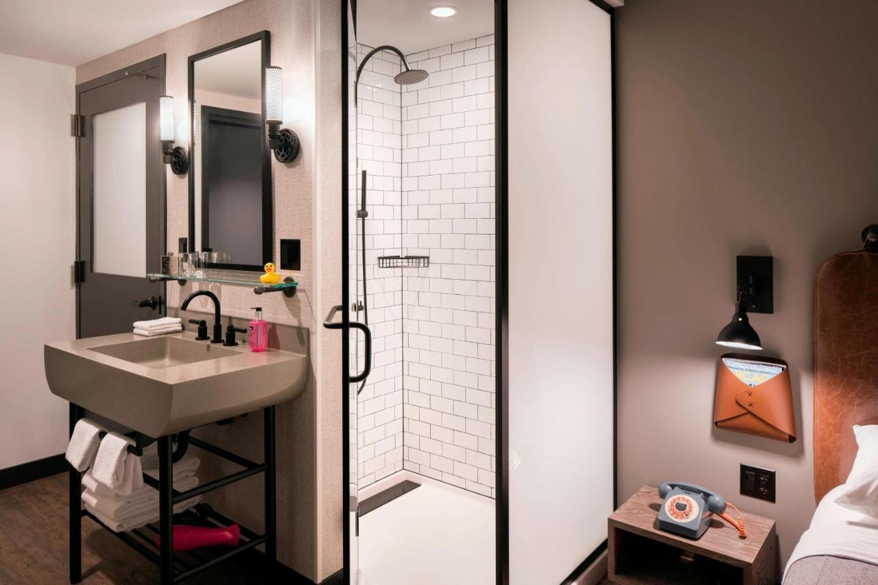 Moxy Downtown Hotel
