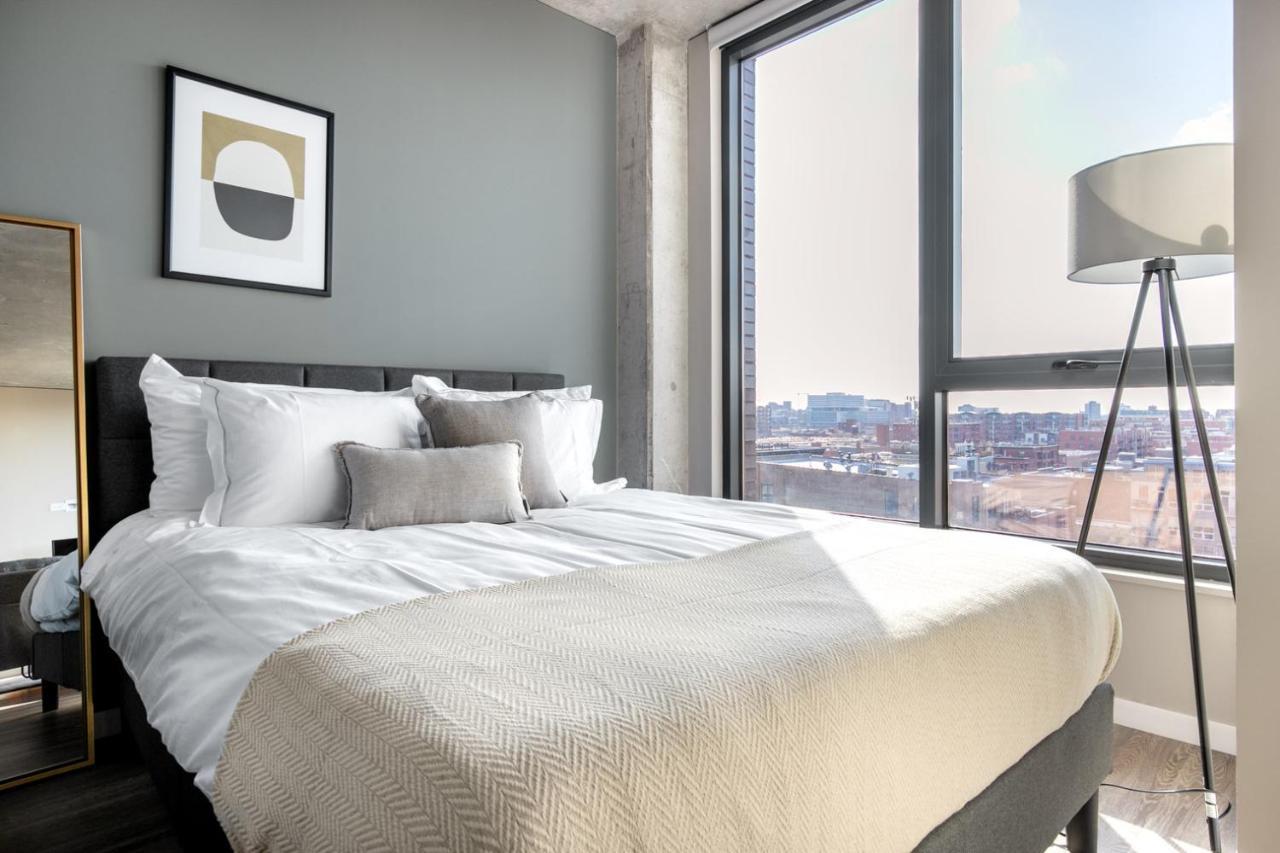 W Loop W Pool Gym Nr Fulton Mkt Chi-273 * Chicago