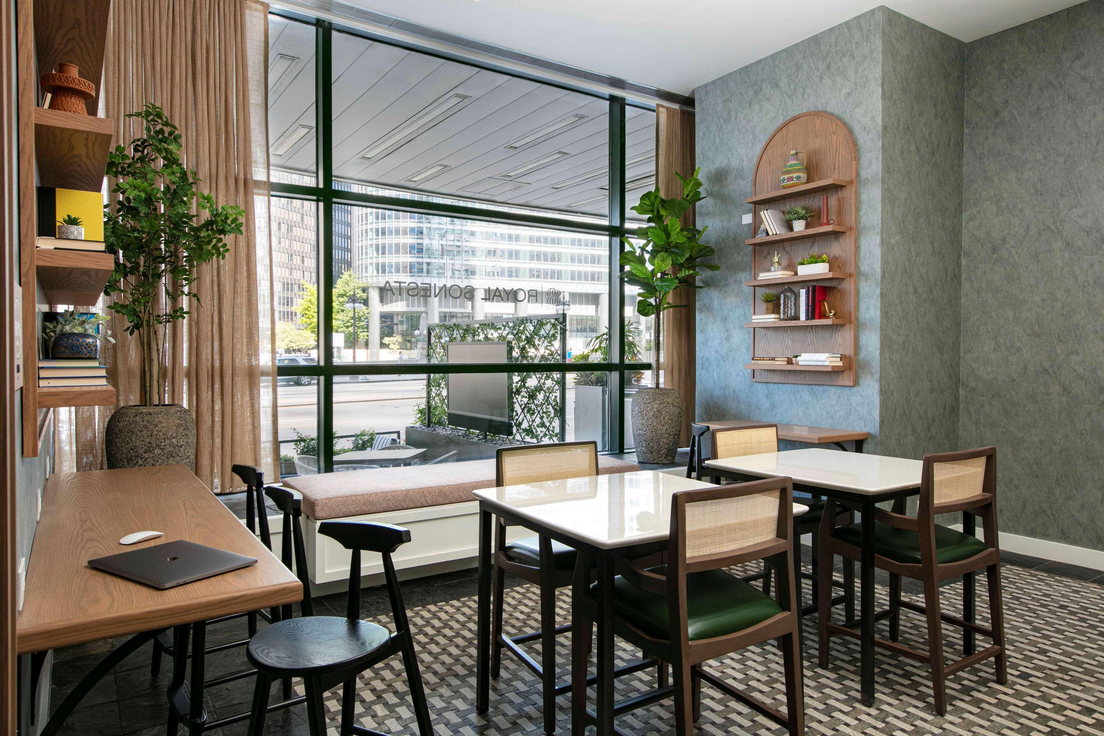 The Royal Sonesta Downtown 4*