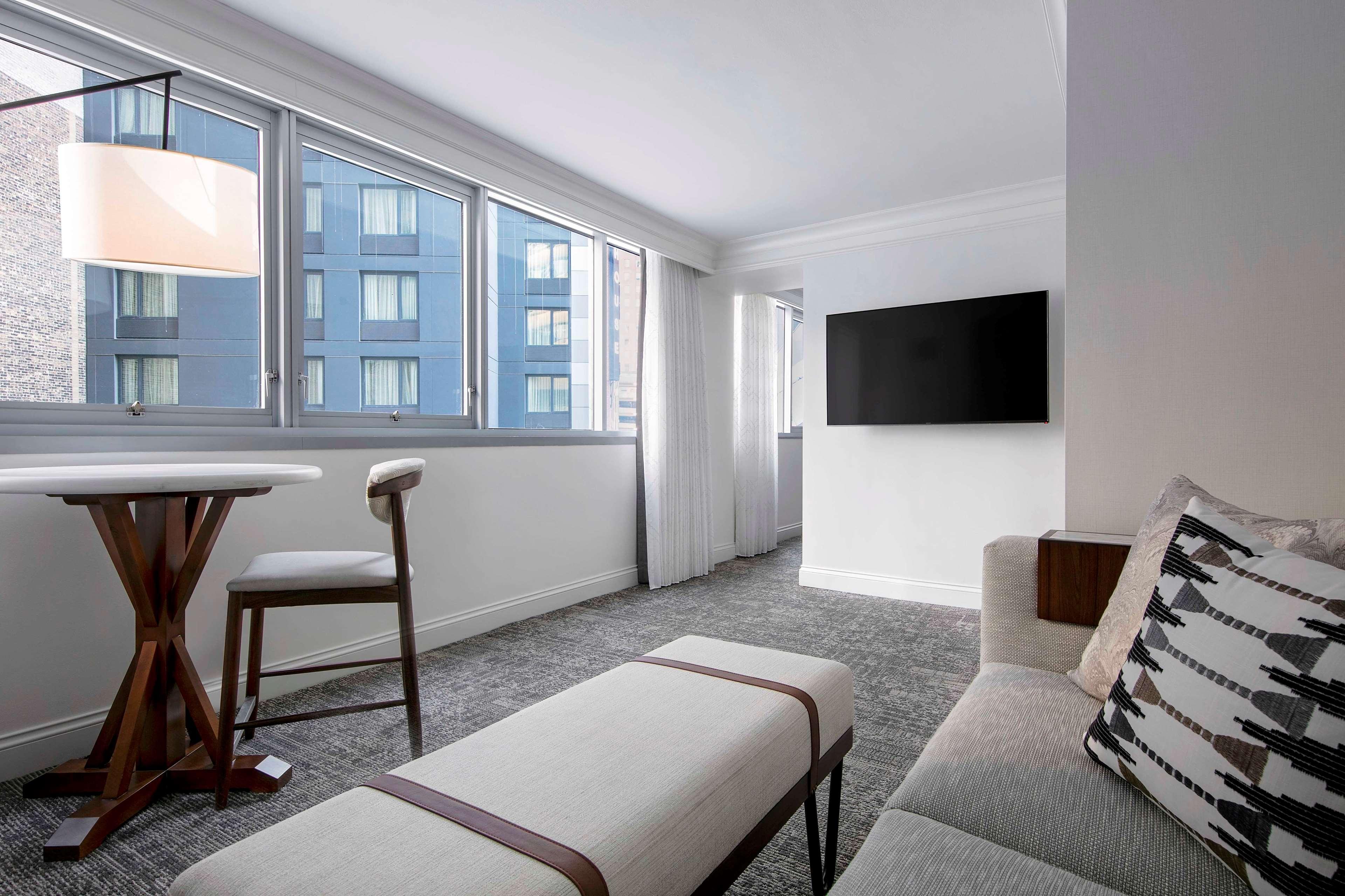 Hotel The Royal Sonesta Downtown 4*